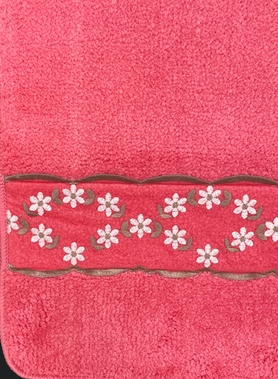 Maya Bath Rug — Embroidered Floral Garland Plush Anti-Slip Luxury Bathroom Mat